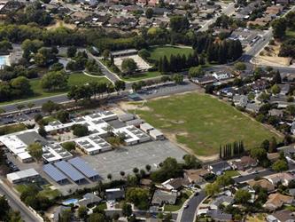 Aerial Photo of Highlands Elementary, viewing west