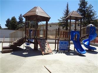 New Kinder Play Structure Stoneman - 2