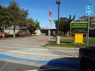 Highlands Elementary School, Front of School